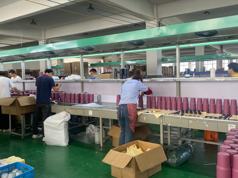 Avance en capacidad: Jiangzhi completa un pedido de vasos de helado de 26.000 piezas en 3 días
